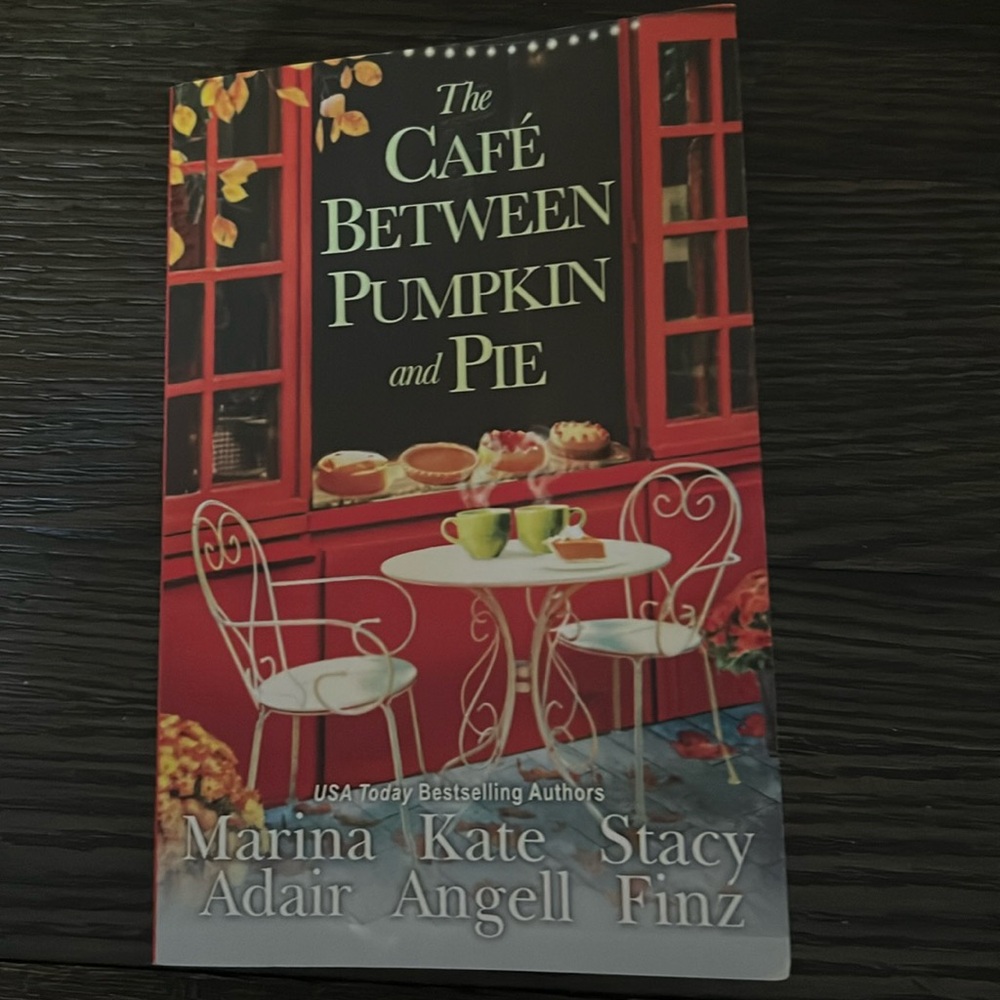 The Cafe Between Pumpkin and Pie Book